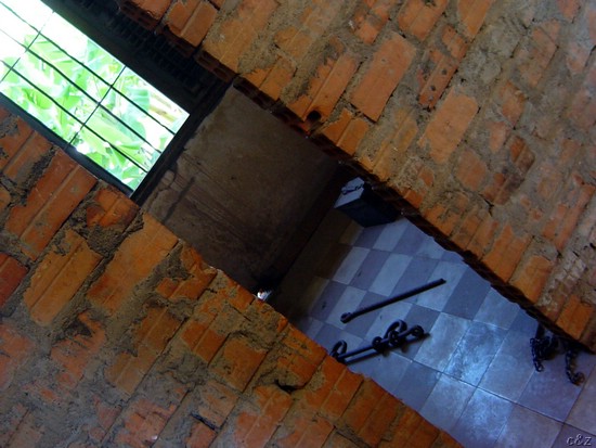 2931- tuol sleng1