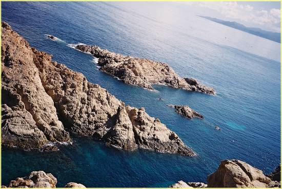 ile de la pietra strait.jpg