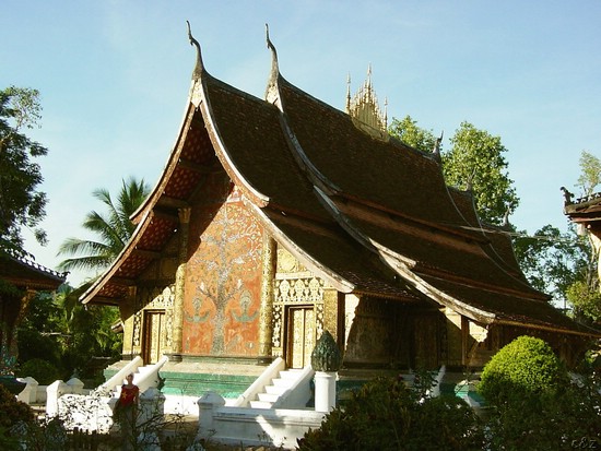 2521- under the tree of life