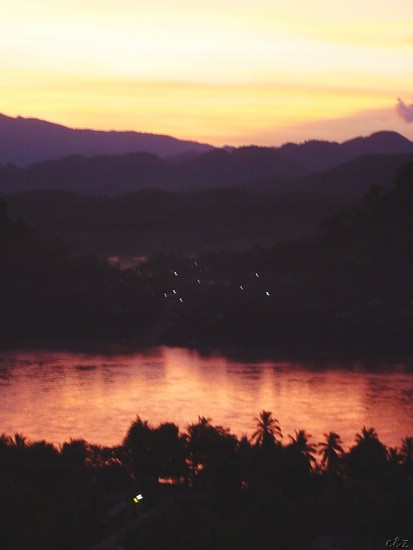 2534- mekong runs red