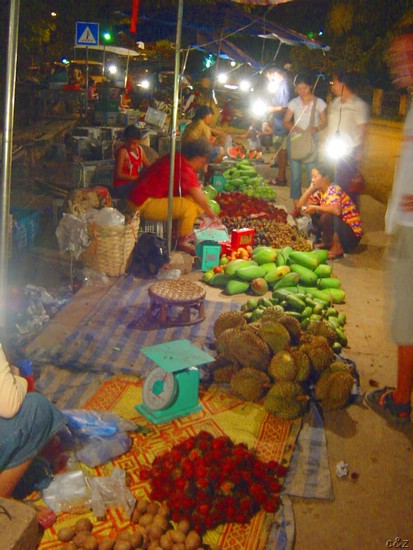 2550- fruit heaven -- evening market of luang prabang