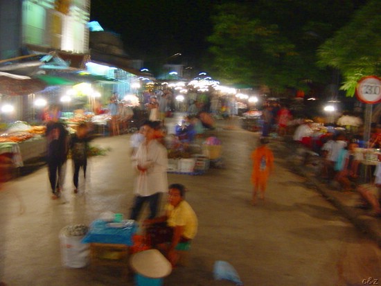 2551- the hmong market waking up at night