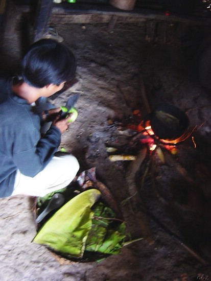 2641- preparing delicious bamboo shoots