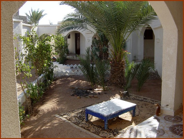 1134 - in front of our (camp)hotel room.JPG