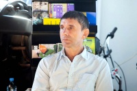 180828 Right on Time_round table 091nzgank.jpg 180828 Right on Time_round table 091nzgank.jpg